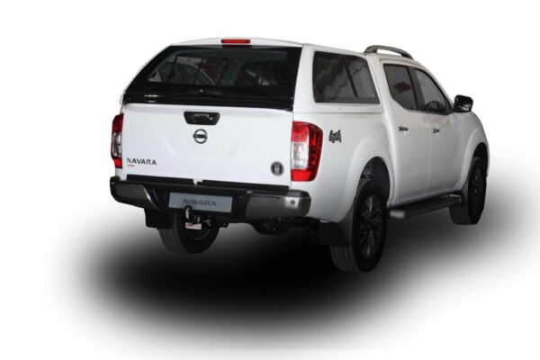 Nissan Navara Double Cab Canopy Beekman Executive (2017 – 2021)